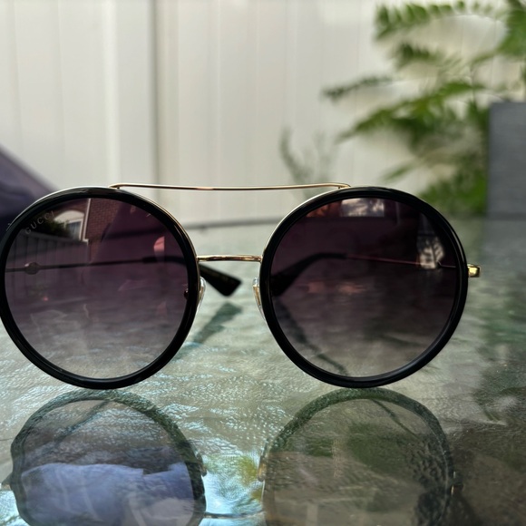 SALE IS ONLY TODAY
AUTHENTIC GUCCI Sunglasses,GG0061S Worn handful of times. EUC - Picture 6 of 9
